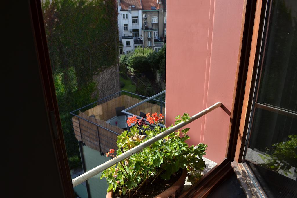 Villa Des Roses Voltaire Schaerbeek Buitenkant foto